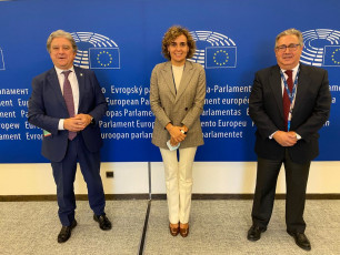 Comisión ARLEM. Enric Millo con Dolors Monserrat y Juan Ignacio Zoido